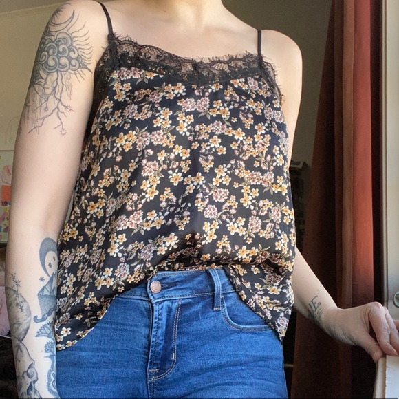 Wild Fable size small floral tank - Picture 2 of 6